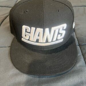Black New York Giants Snapback Cap